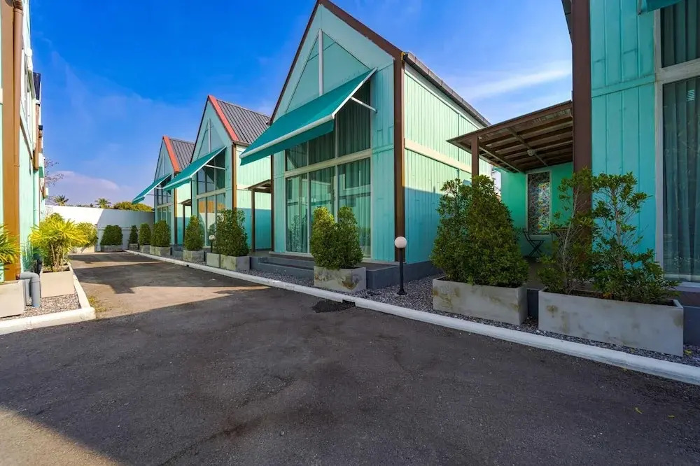 Beautiful new 7 Bedroom Villa Resort - CT7