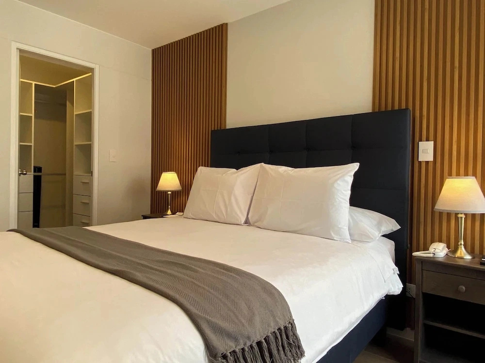 w Engaging 2BR w Cozy Balcony in Miraflores