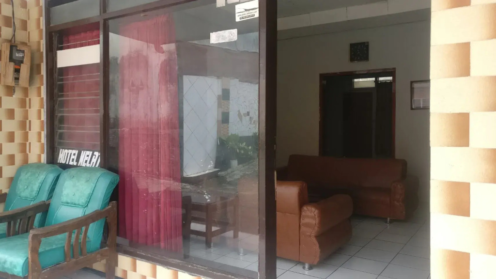 Hotel Teratai Putih