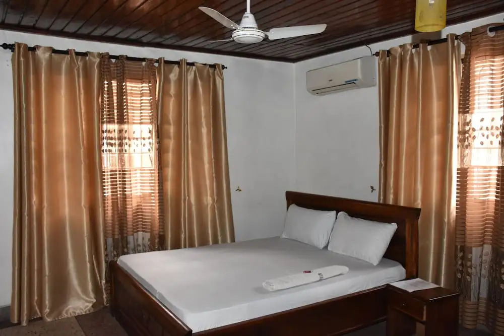 Dar eco backpackers