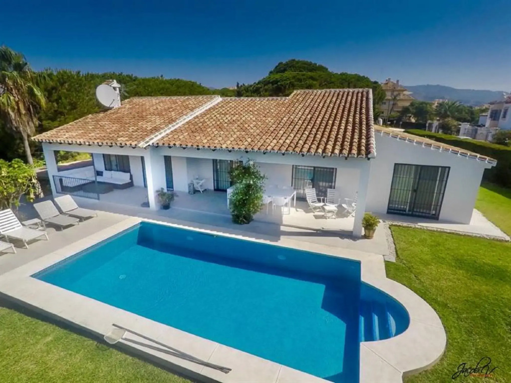 8738 - Great Villa Near Beach & Marbella