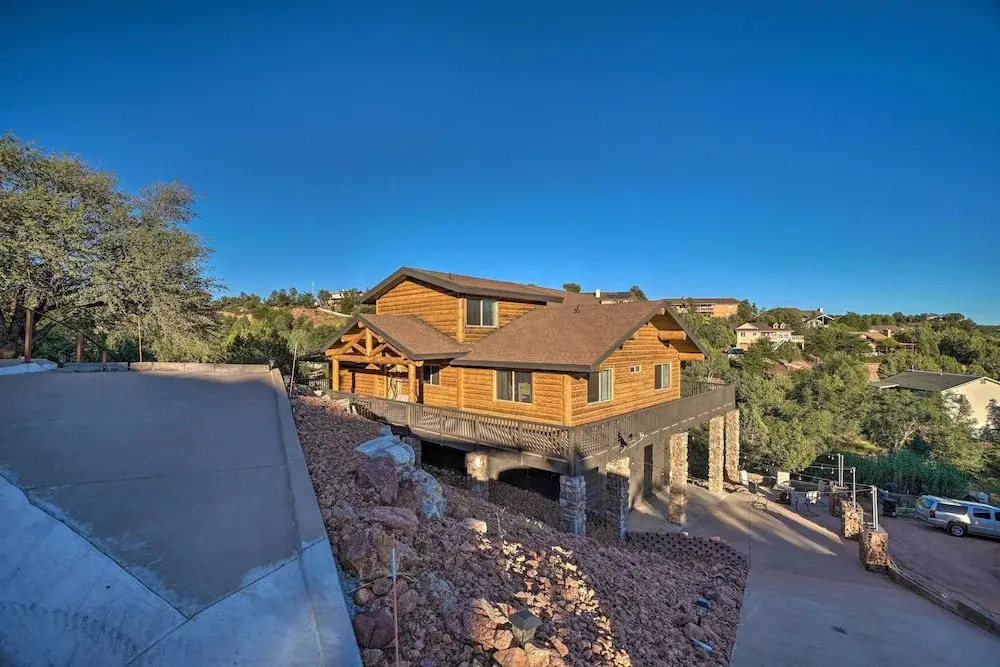 Mtn-view Gem w/ Fire Pit & Deck in Payson