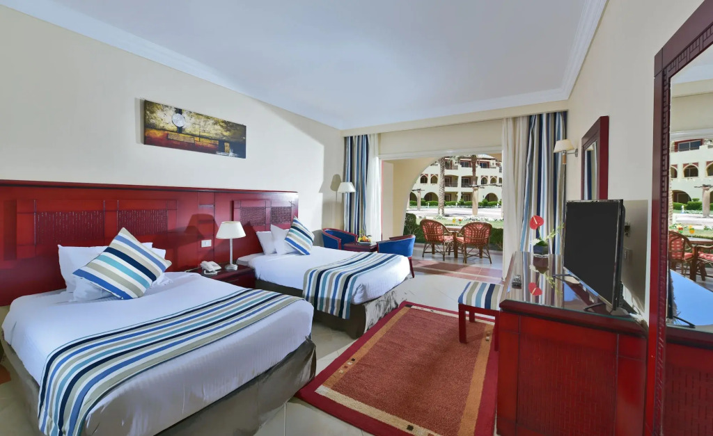 Отель Sea Beach Edge By Rotana