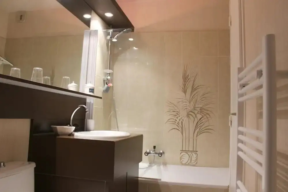 Studio in Saint-raphaël, With Pool Access and Furnished Terrace - 5 km