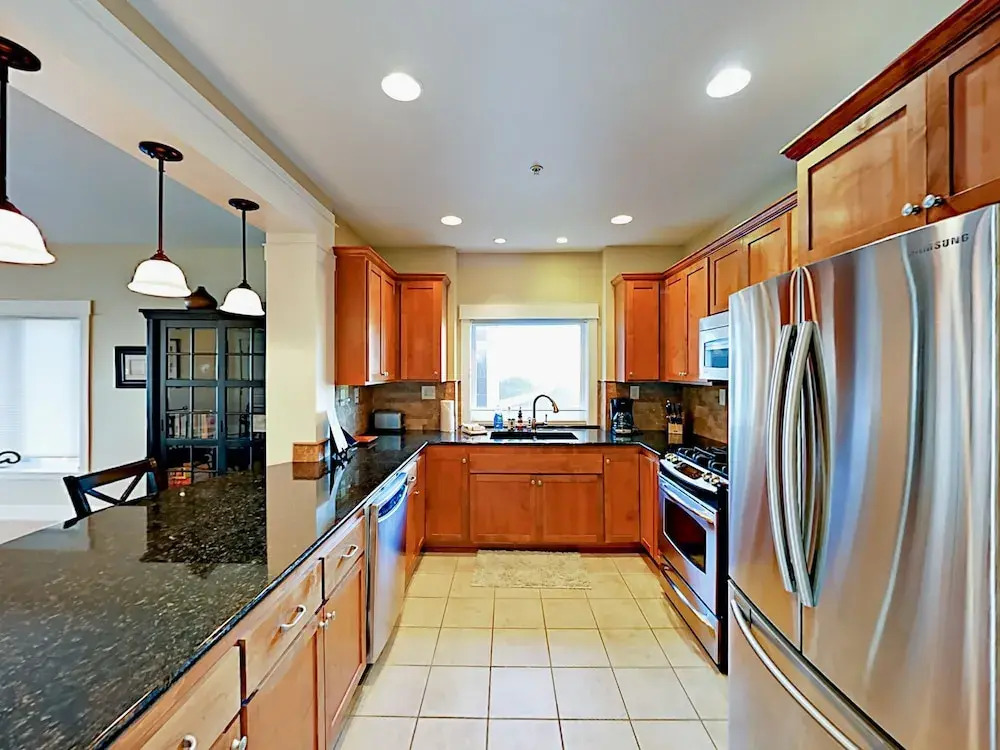 1125 NW Spring St Condo Unit A-203