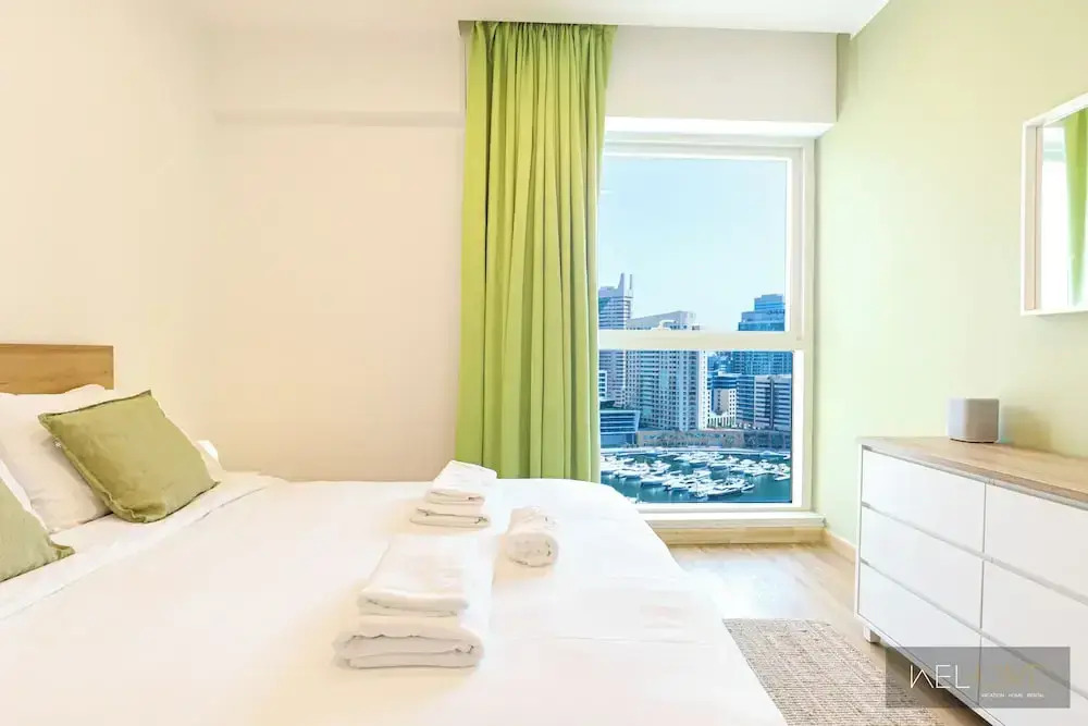 WelHome - Stylish Breathtaking 2BR Apartment in Marina