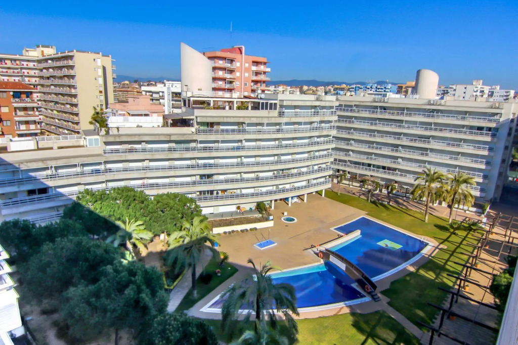Apartamentos S'abanell Central Park