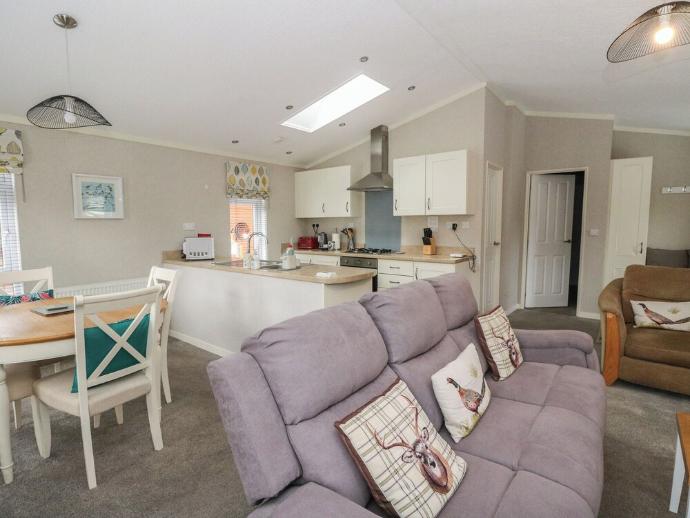 Lodge 2