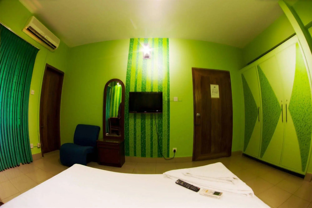 Hotel Tropical Daisy