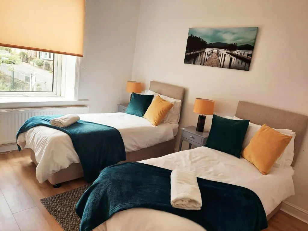 Hilltop Place Suites Flat Above 250