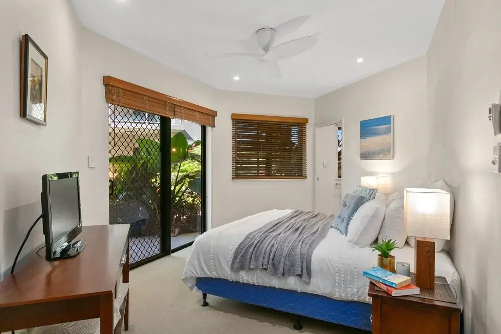 Beachfront Apartment with Ocean Views