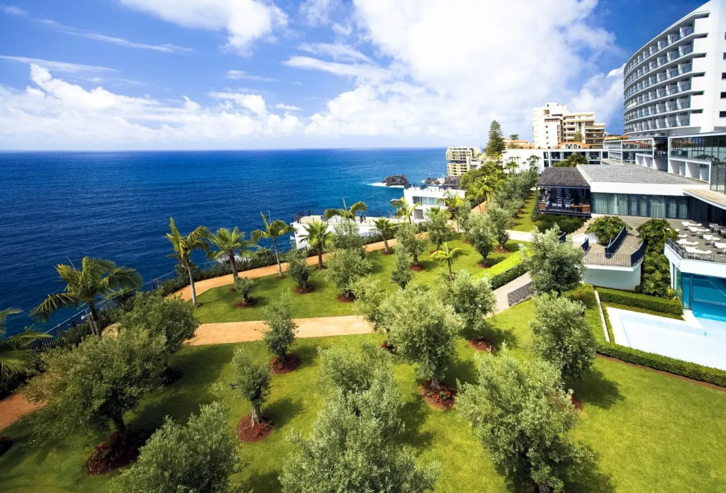Курортный отель Vidamar Resort Madeira