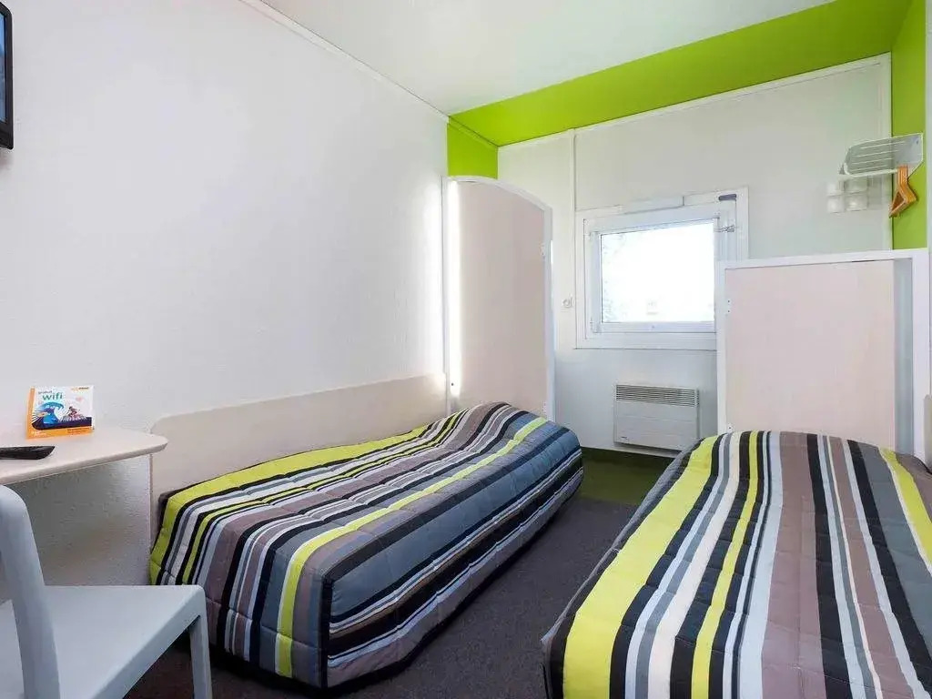 hotelF1 Versailles Maurepas