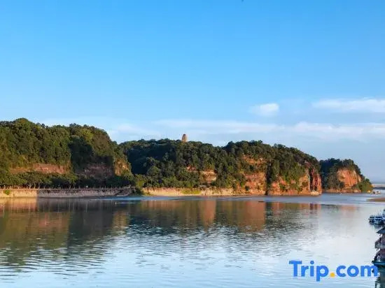 Yue Leshan River View Hotel(Shangzhongshun commercial street branch)