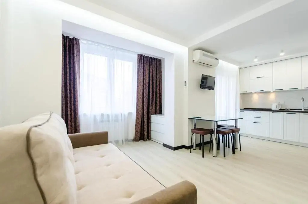 Apartment on Obolonsky avenue 31