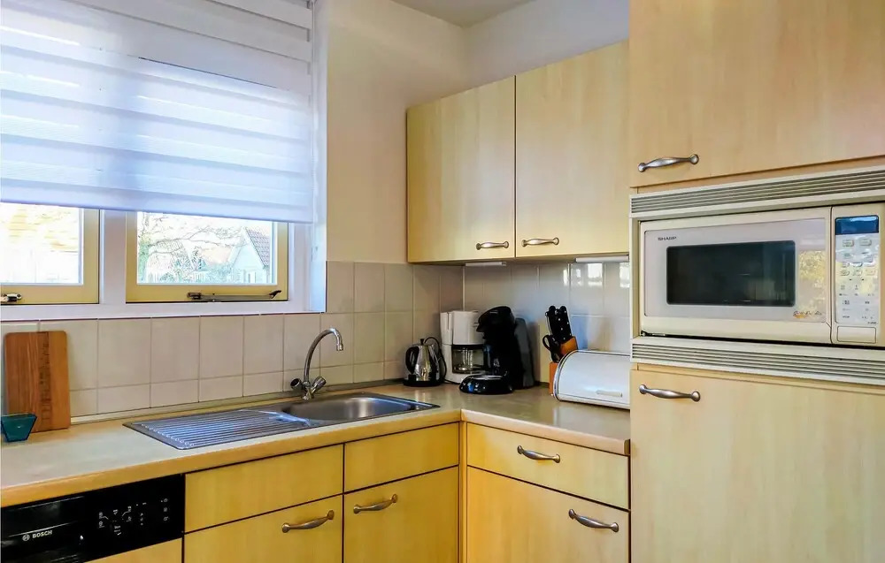 4 Bedroom Beautiful Home In Wemeldinge