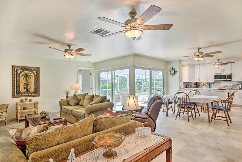 6 Mi to Dtwn Cape Coral Home with Spacious Lanai