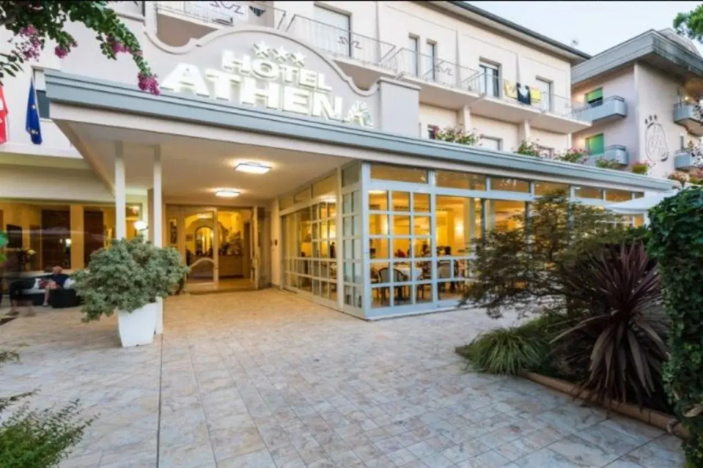 Hotel Athena
