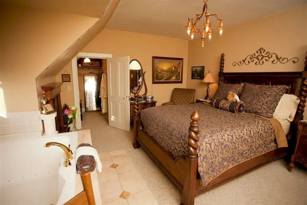 Westphal Mansion Inn Bed & Breakfast