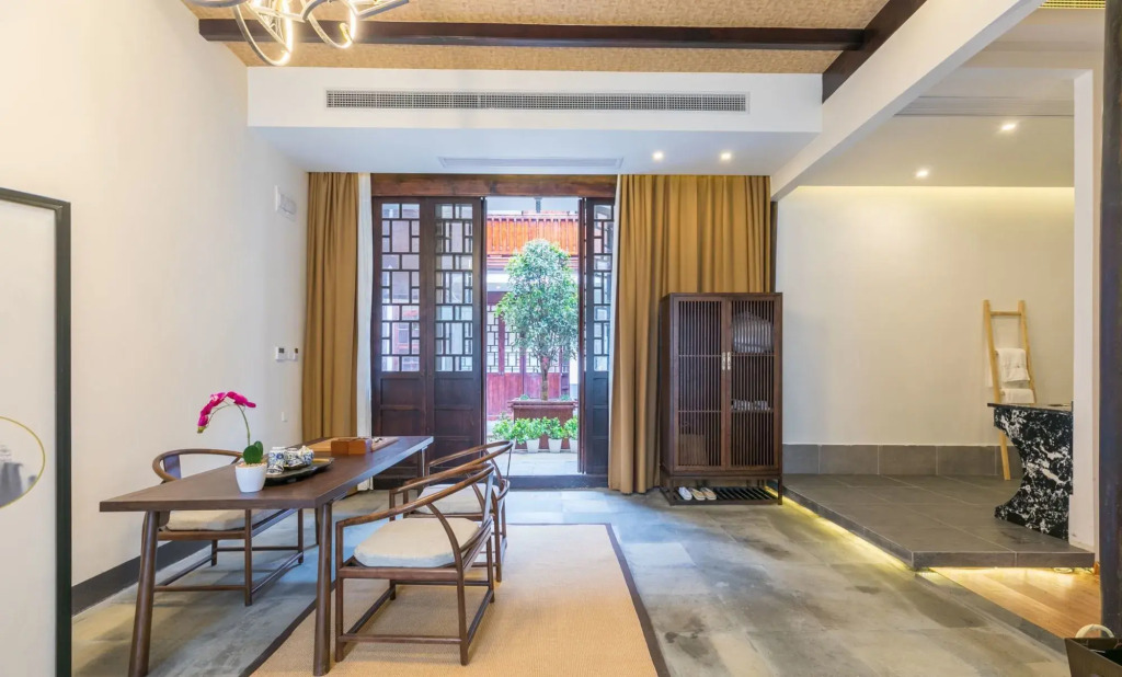 Yi Garden Cultural Hotel Disney Branch