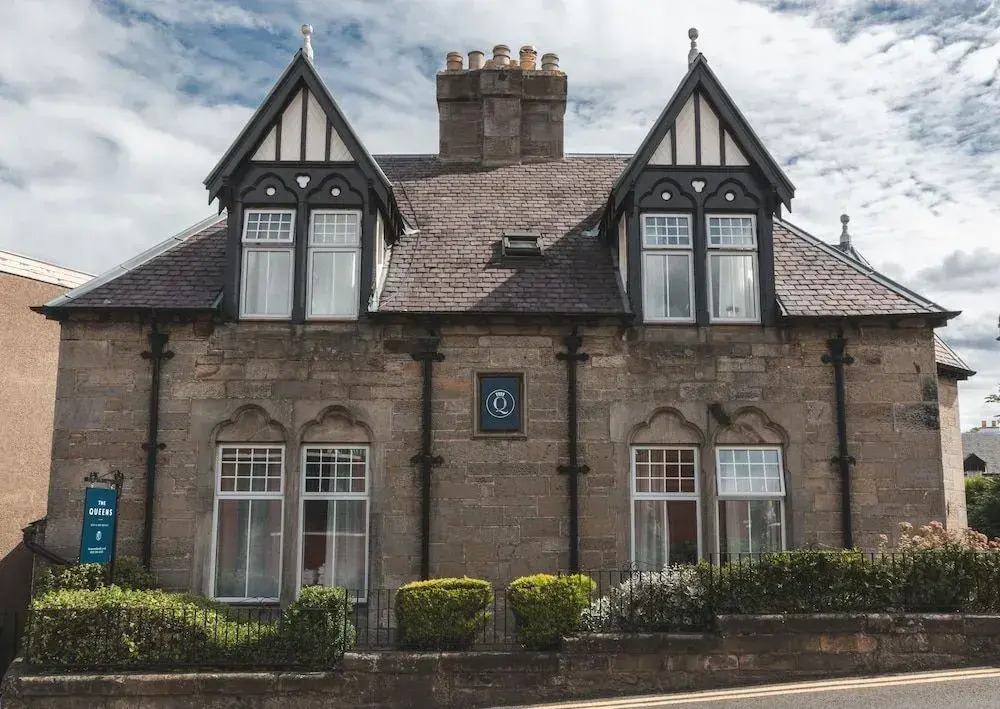 The Queens Bed & Breakfast