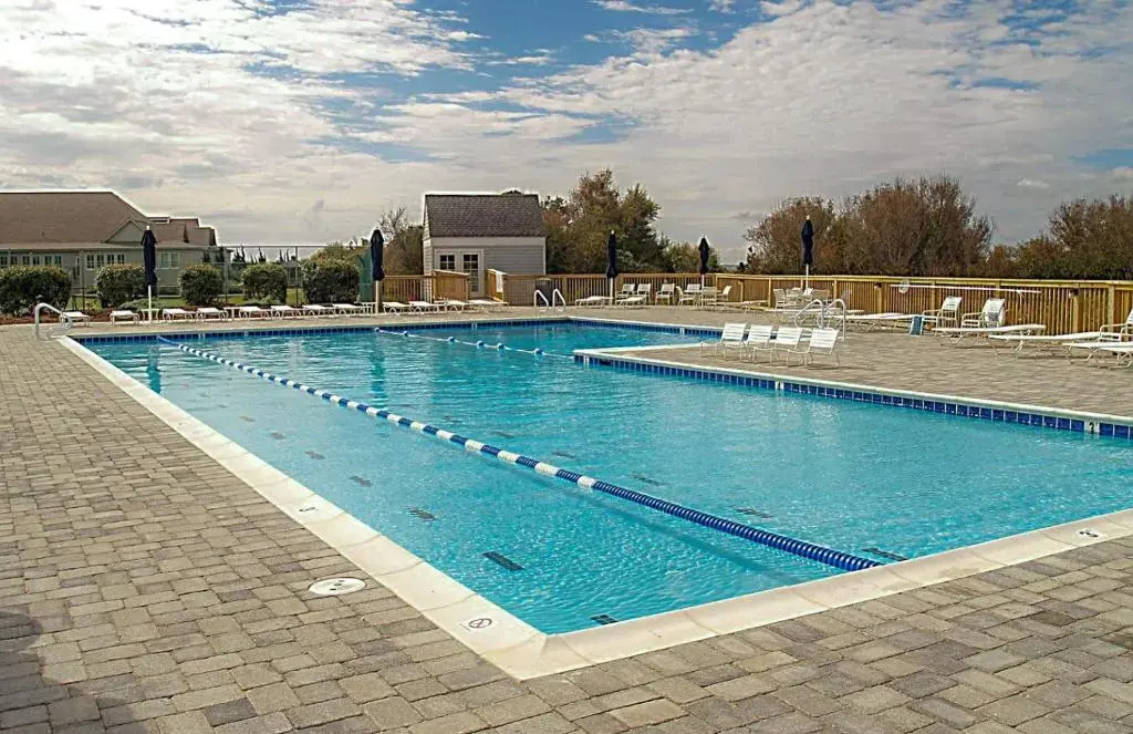 Casa La Playa - Duck, Sanderling, Lakefront, 160 Yards to the Beach, Community Pool, Pets OK