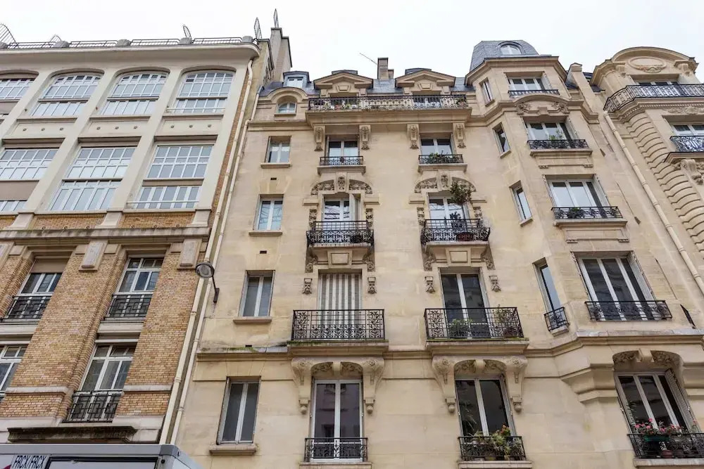 Luxury and Spacious Apartment in the Heart of Paris