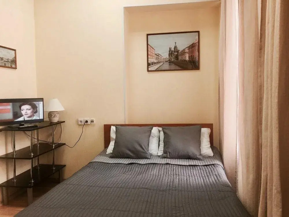 Guest House at Fontanka River Embankment 85