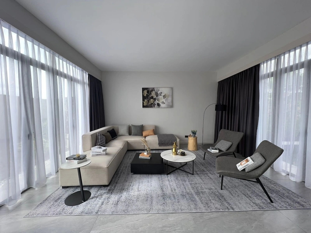 Residence on Opus Bay - Cluny Resorts Villas