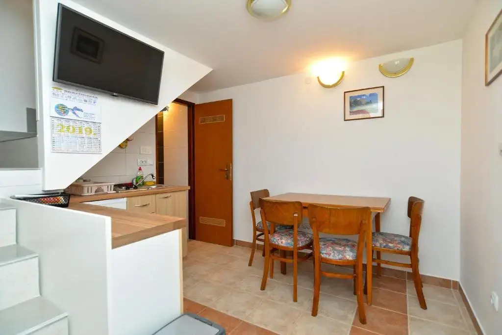 Apartments Fazana 765