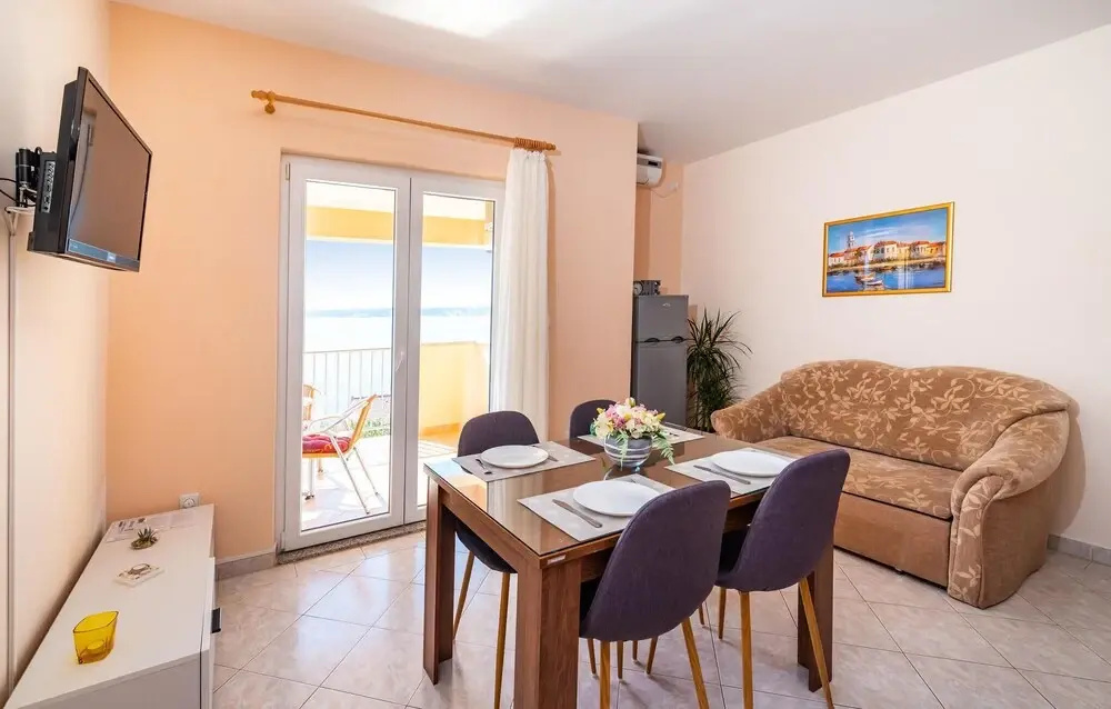 Nice Home in Posedarje With Wifi and 2 Bedrooms
