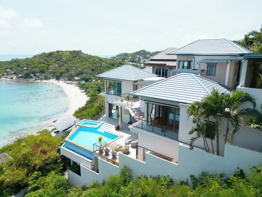 Villa Azure with Infinity Pool