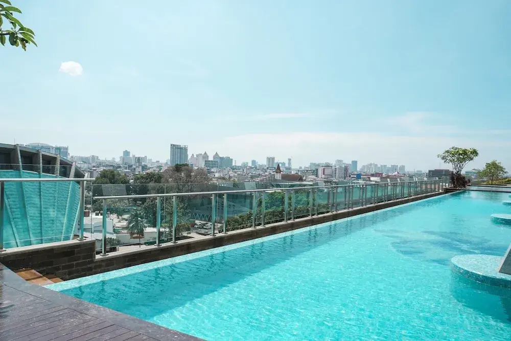 Fabulous Menteng Park Studio Apartment