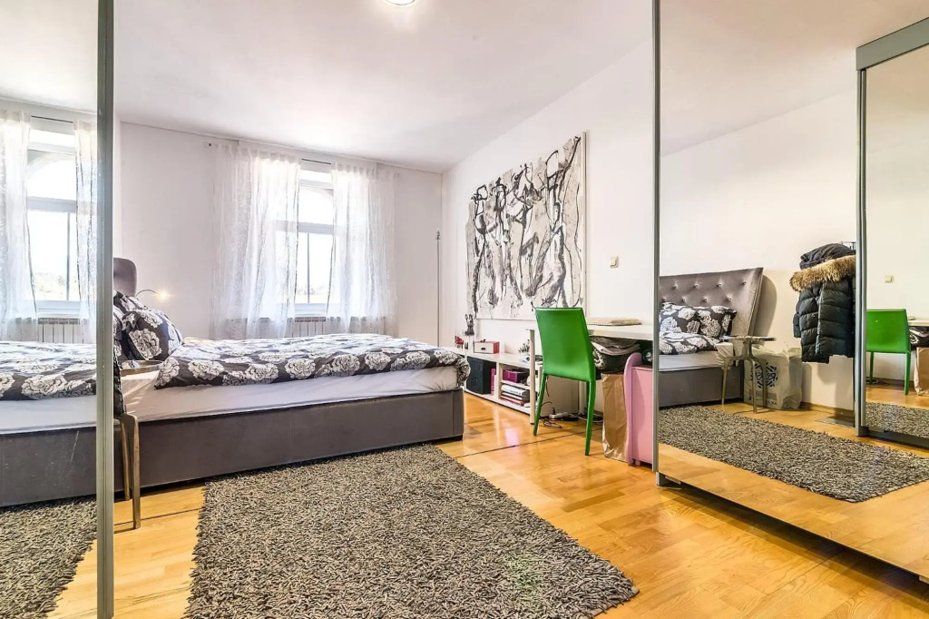 Modern City-Centre Penthouse with Spectacular Views / 135sqm