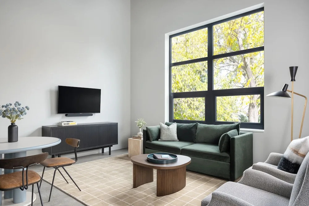 The Neighborhood Hotel - Little Italy Studio