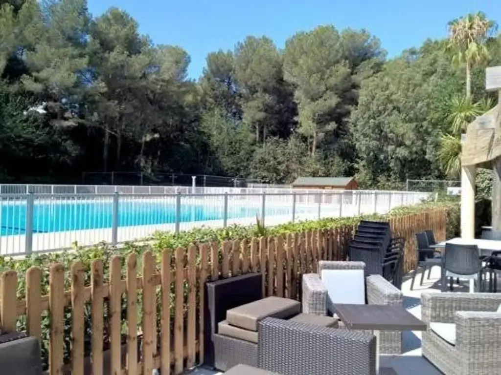 Appartement Six-Fours-les-Plages, 2 pièces, 4 personnes - FR-1-316-268