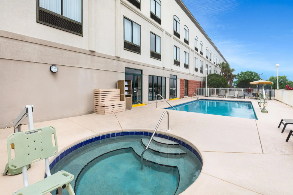 Wingate by Wyndham Destin