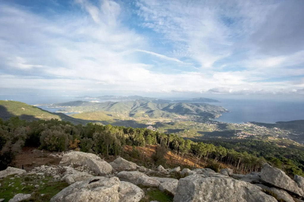 Valle Su Seccheto two-room a short distance from the beach-SULLA VALLE DI SECCHETO