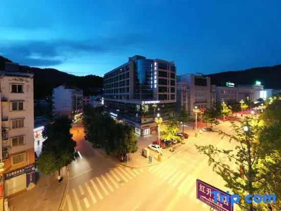 QingChuan LandScapeHotel