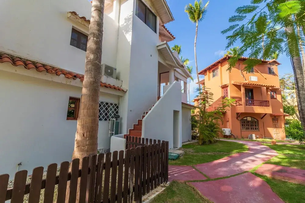 Cozy 3-Bedroom Apartment with Pool Access near Bavaro Beach