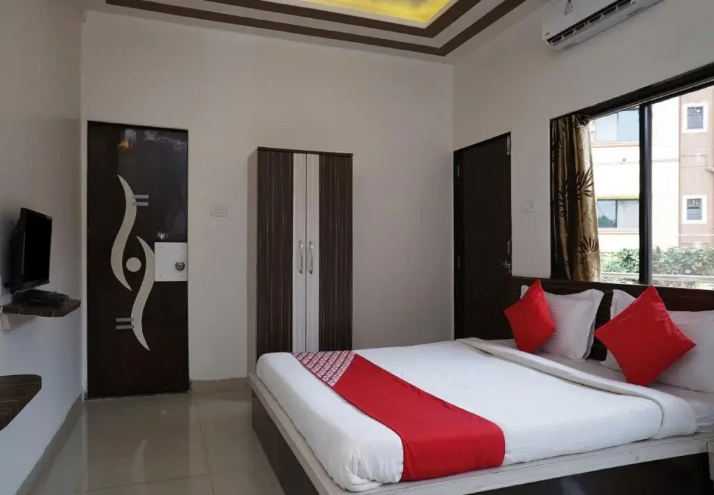OYO 23696 Hotel Sai Vihar