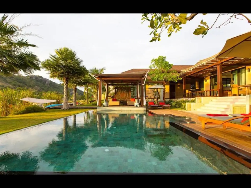 Dasiri Lakefront Villa Premium