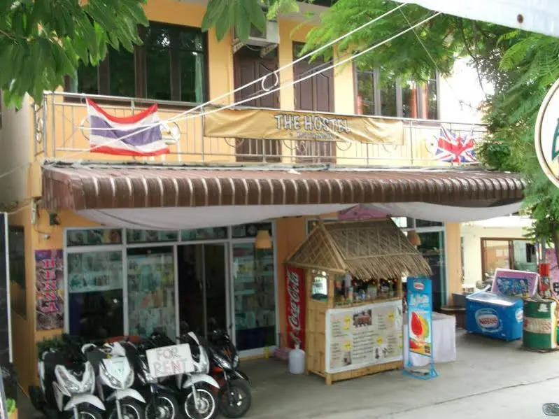 The Zoo Bar Hostel