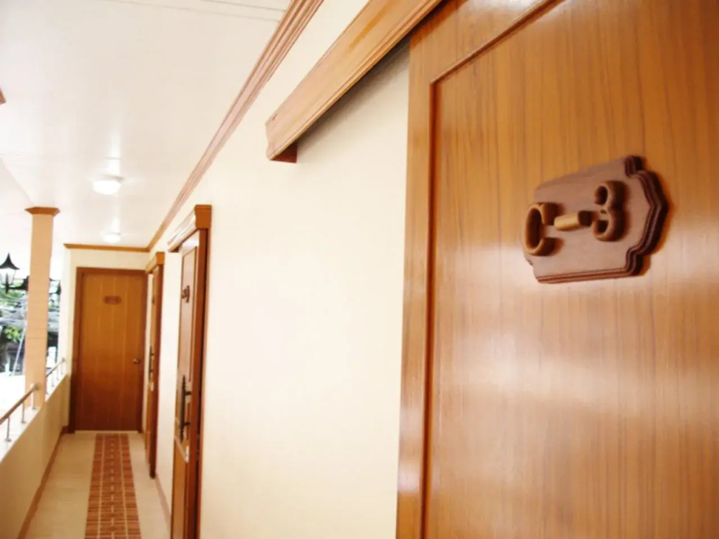 NAVY HOME HOTEL โรงแรมเนวี่โฮม
