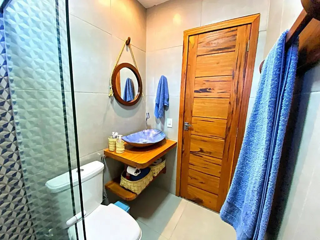 Bangalô de 2 pisos com piscina e vista para o mar na melhor localização da Praia de Maramar
