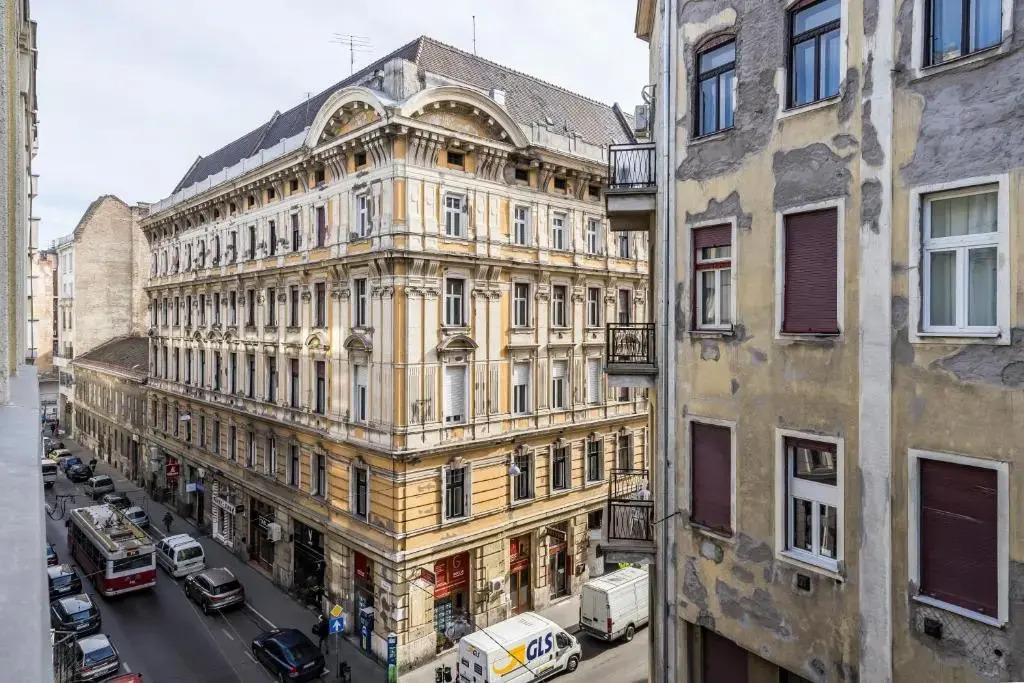 Central Premier Apartment