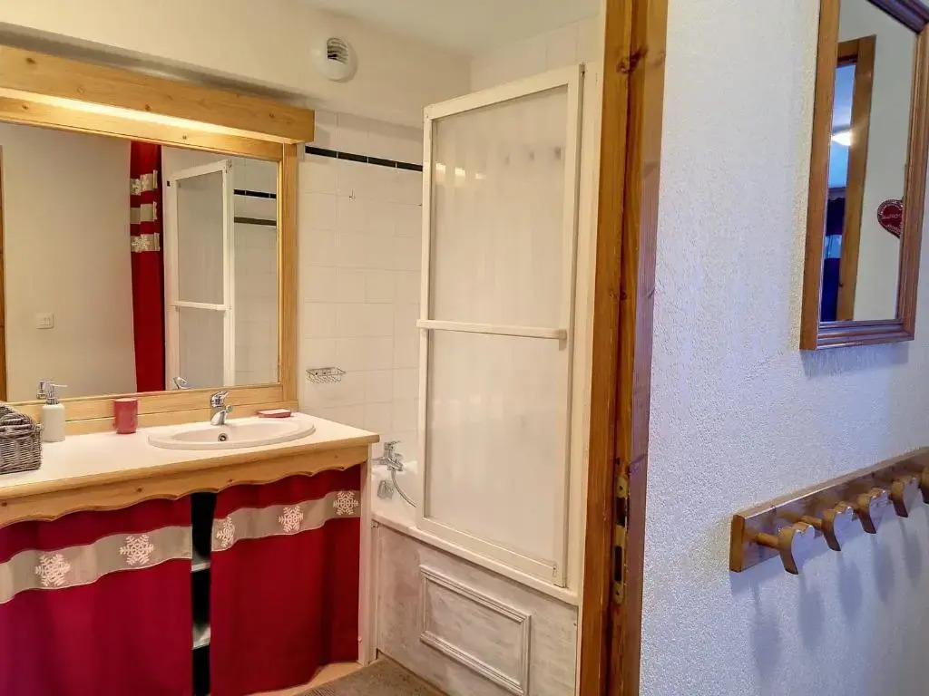 Appartement Les Menuires, 3 pièces, 6 personnes - FR-1-178-310