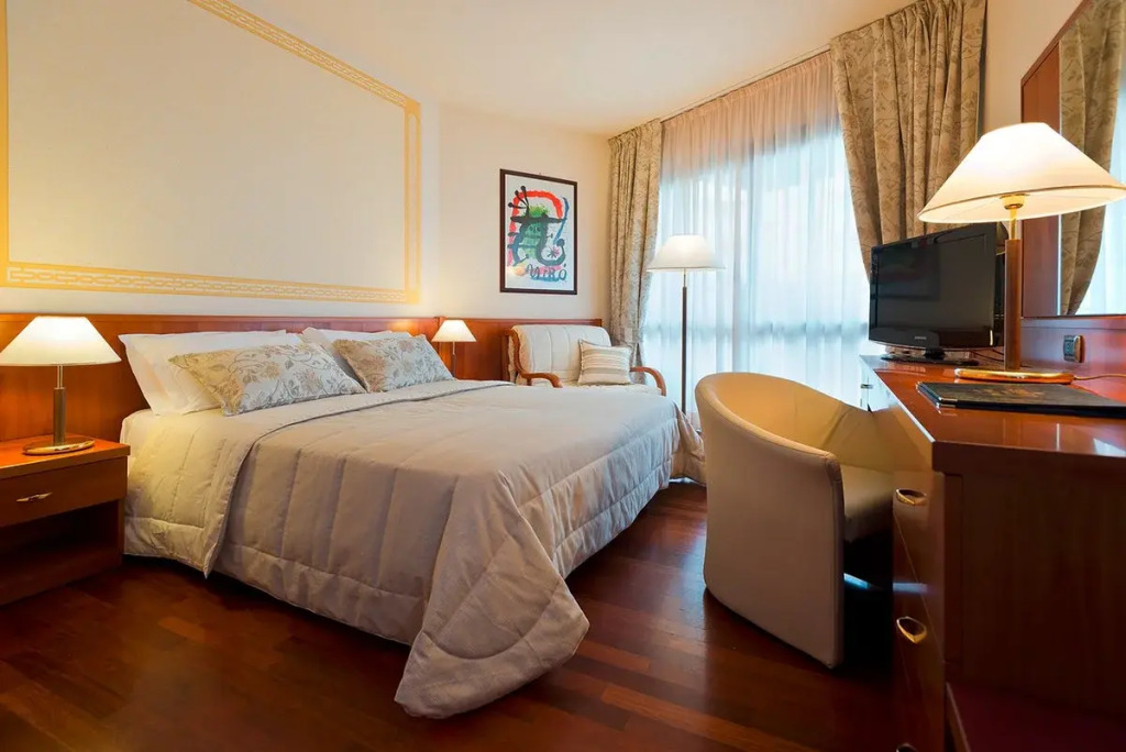 Savoy Beach Hotel & Thermal Spa