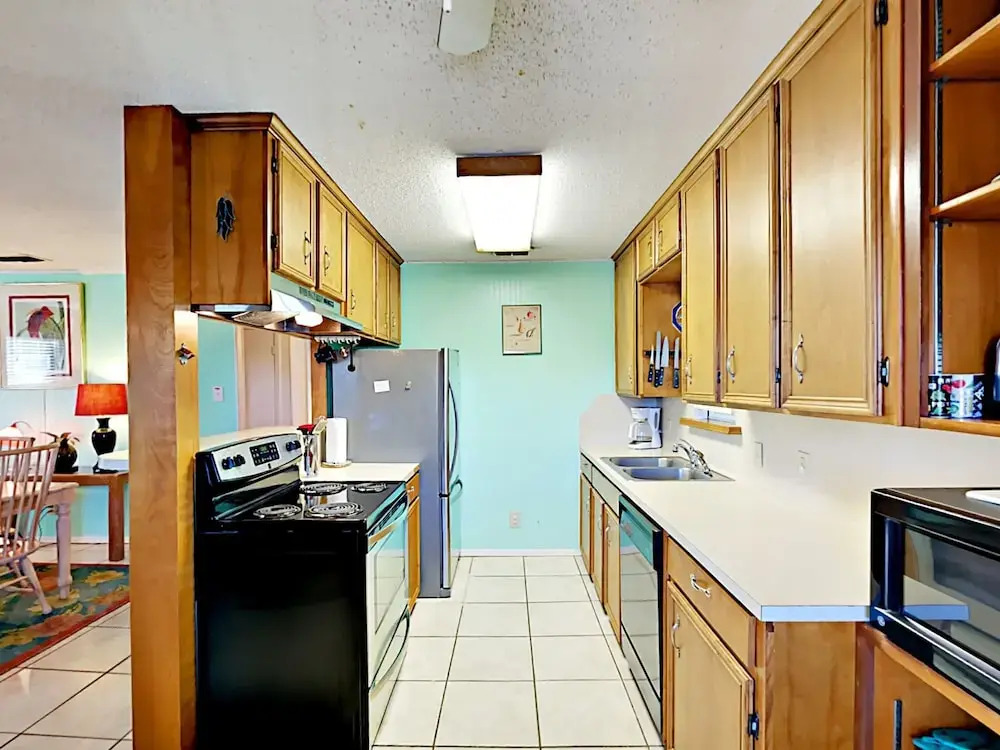 The Purple House - Four Bedroom Home