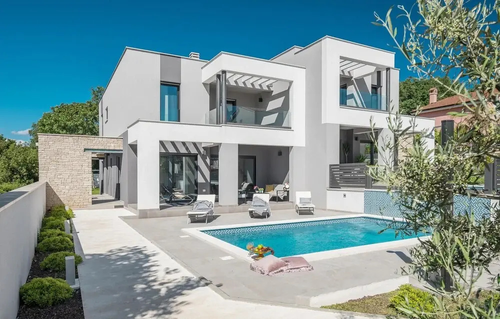 Beach Front Home In Medulin